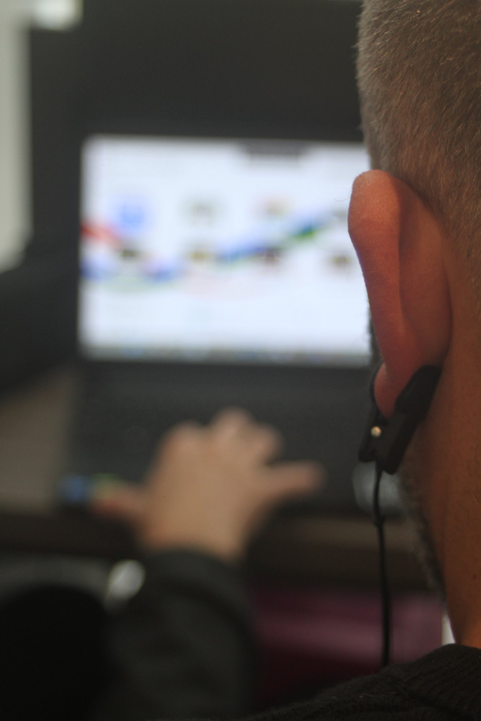 A Ciência da Coerência Cardíaca: Como o Biofeedback Transforma o Estresse em Performance